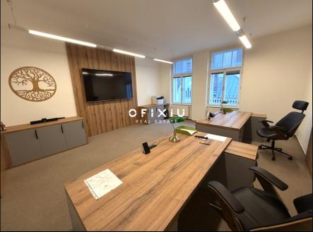 Pronájem kanceláře, 71 m²