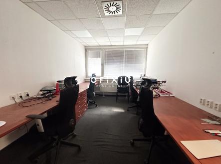 Pronájem kanceláře, 66 m²