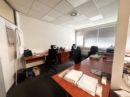 Pronájem kanceláře, 66 m²