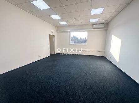 Pronájem kanceláře, 197 m²