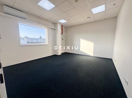 Pronájem kanceláře, 197 m²