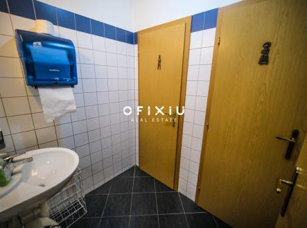 Pronájem kanceláře, 86 m²