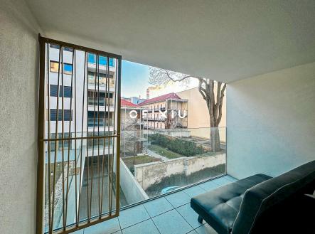 Pronájem bytu, 1+kk, 38 m²