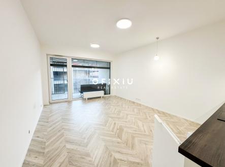 Pronájem bytu, 1+kk, 38 m²