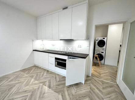 Pronájem bytu, 1+kk, 38 m²
