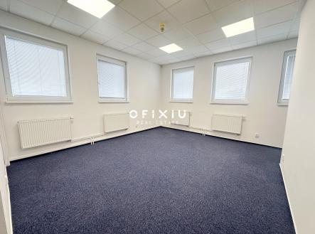 Pronájem kanceláře, 70 m²