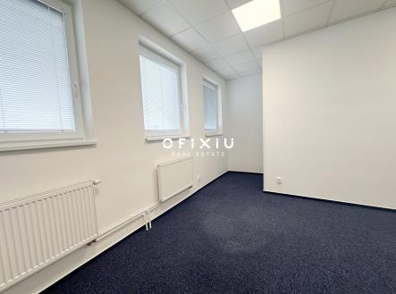 Pronájem kanceláře, 70 m²