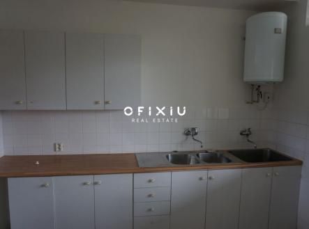 Pronájem obchodní prostor, 225 m²