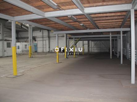 Pronájem komerčního objektu, sklad, 820 m²
