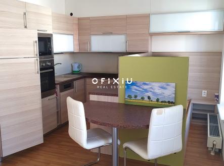 Pronájem bytu, 1+kk, 37 m²