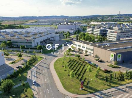 Pronájem komerčního objektu, sklad, 9 000 m²