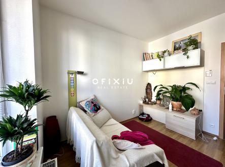 Pronájem bytu, 1+kk, 37 m²