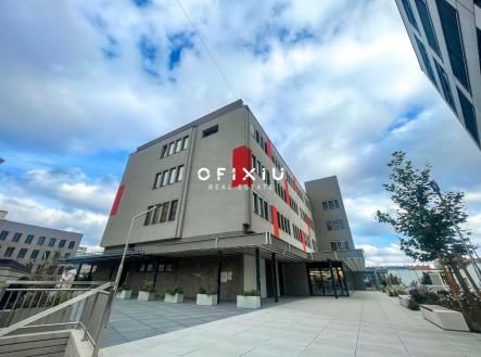 Pronájem kanceláře, 106 m²