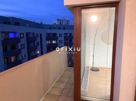 Pronájem bytu, 2+kk, 64 m²