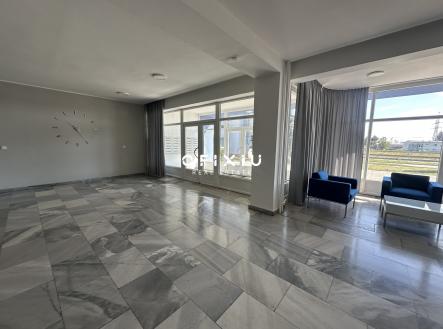 Pronájem kanceláře, 200 m²