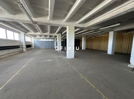 Pronájem komerčního objektu, sklad, 400 m²
