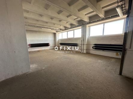 Pronájem komerčního objektu, sklad, 2 000 m²