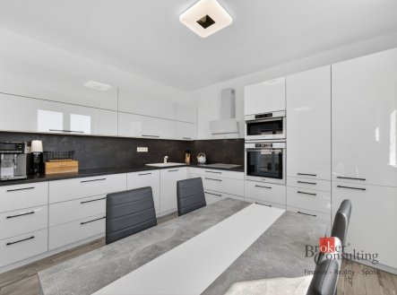 Prodej bytu, 4+kk, 80 m², Vochov – náhled fotky 2
