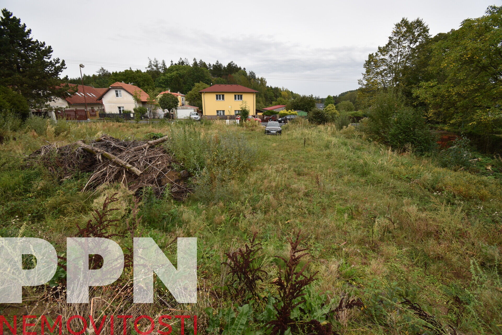 Prodej pozemku 1896 m2