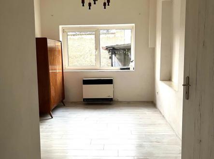 Pronájem bytu, 1+kk, 27 m² obrázek