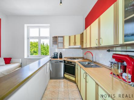 Prodej nájemního domu, 730 m²