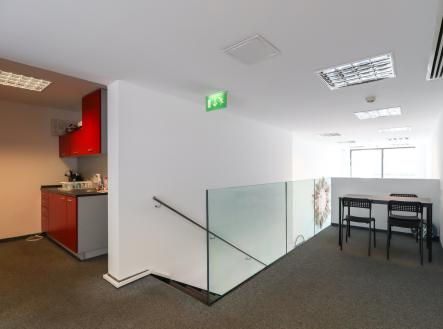 Pronájem - obchodní prostor, 54 m²