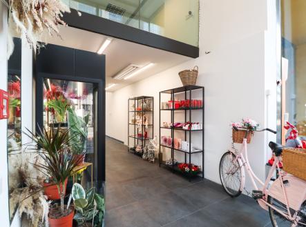 Pronájem - obchodní prostor, 54 m²