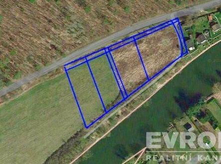 Prodej pozemku pro bydlení, 9 000 m²