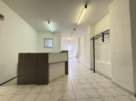 Pronájem komerčního objektu, jiný, 82 m²