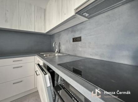 Pronájem bytu, 1+kk, 23 m²