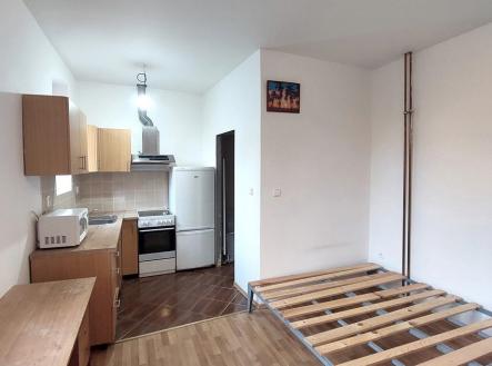 Pronájem bytu, 1+kk, 32 m²