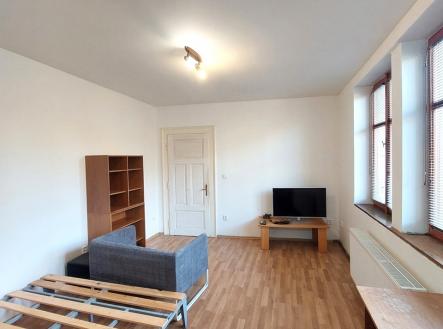 Pronájem bytu, 1+kk, 32 m²