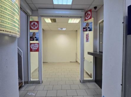 Pronájem obchodní prostor, 16 m²