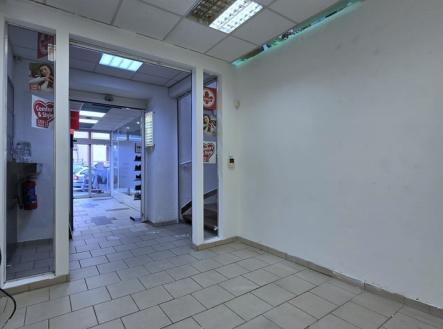 Pronájem obchodní prostor, 16 m²