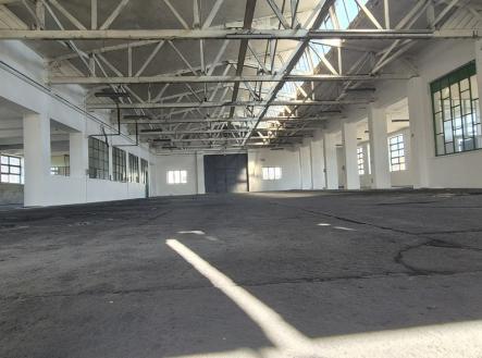 Pronájem - komerční objekt, výroba, 1 200 m²