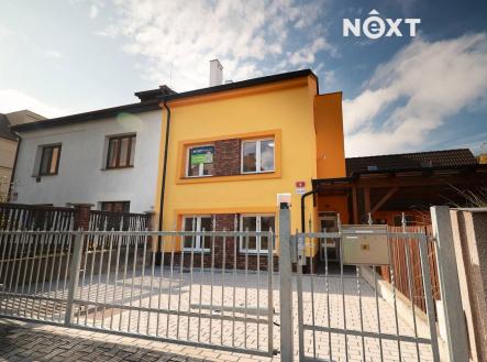 Prodej komerčního objektu, obchodní centrum, 256 m²