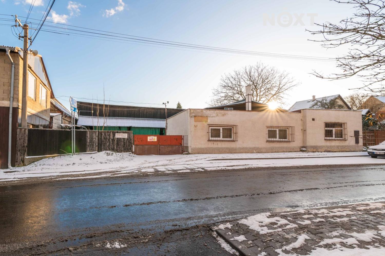 Prodej komerční Výroba, 840㎡