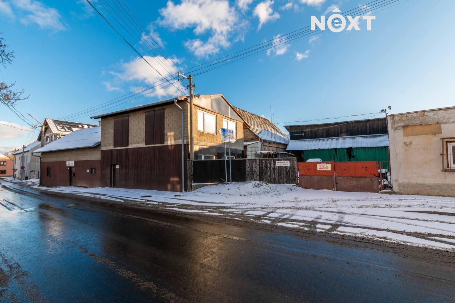 Prodej komerční Sklady, 840㎡