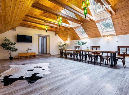 Prodej komerčního objektu, jiný, 269 m²