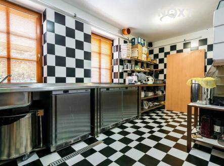 Prodej komerčního objektu, jiný, 269 m²