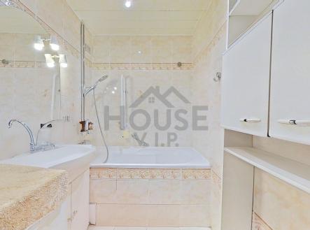 Prodej bytu, 4+1, 92 m²