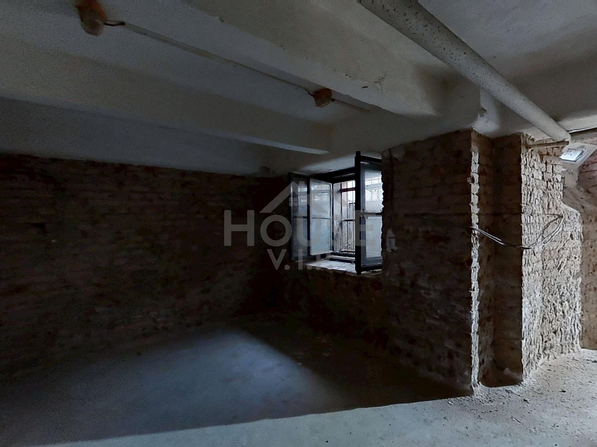 Prodej nemovitosti 1+kk, 15 m², Praha 6 - Bubeneč.