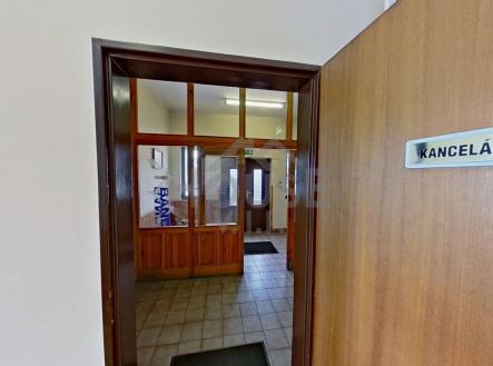 Pronájem - obchodní prostor, 75 m²