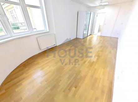 Prodej bytu, 2+kk, 72 m²