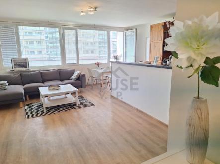 Pronájem bytu, 4+kk, 107 m²