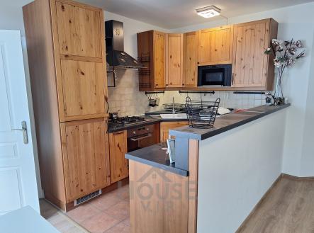 Pronájem bytu, 4+kk, 107 m²