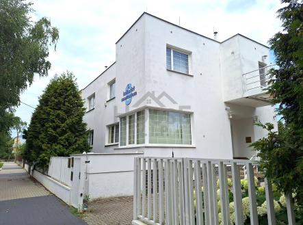 Prodej komerčního objektu, jiný, 280 m²