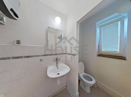 10-Klostermannova-10042025_104012_defurnished