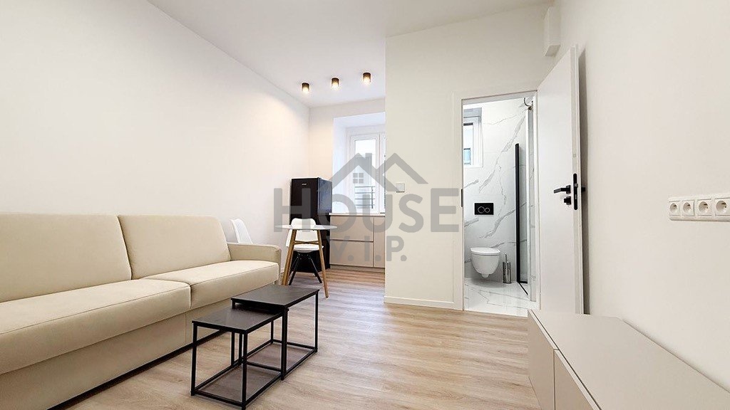 Prodej bytu 1+kk 18 m², Praha - Holešovice