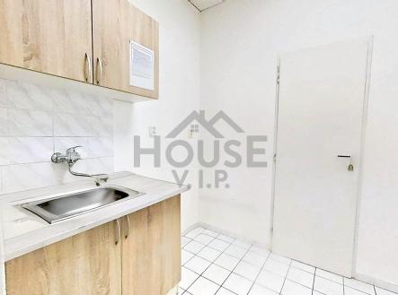 Pronájem kanceláře, 38 m²